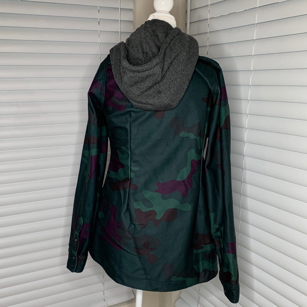 Volcom army print snow jacket with inner hoodie - Picture 4 of 5